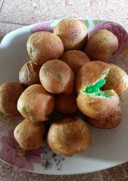 Roti goreng isi pandan kelapa