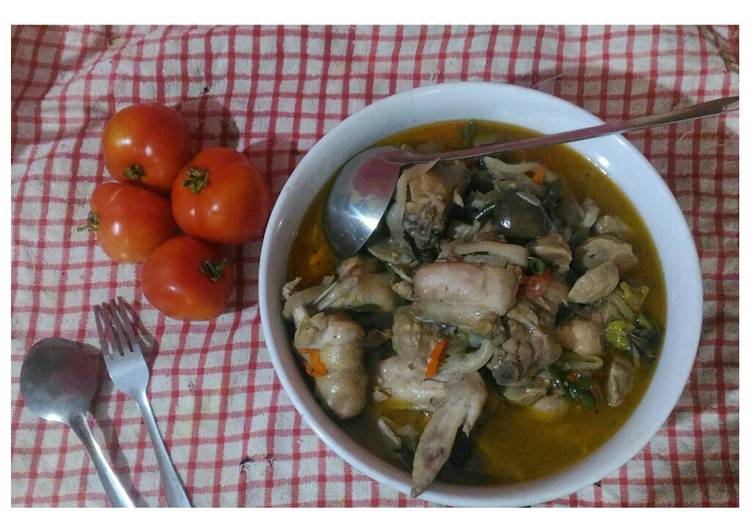 Sup ayam jamur tomat