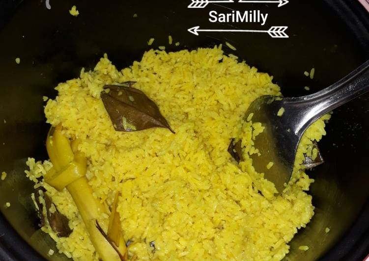 gambar untuk cara membuat Nasi Kuning Magicom