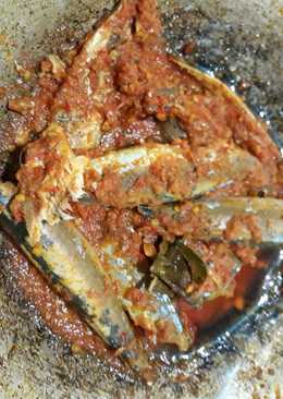 Ikan pindang sambal merah