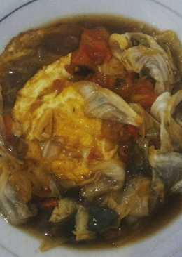 Semur Telor Ceplok plus Kol