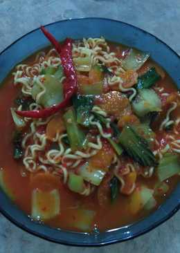 Mie telor rebus pedas