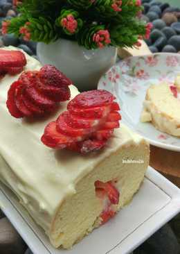 Swiss Roll with strawberry filling