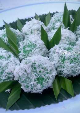 Klepon pandan isi gula merah (pr_jajanan daerah)