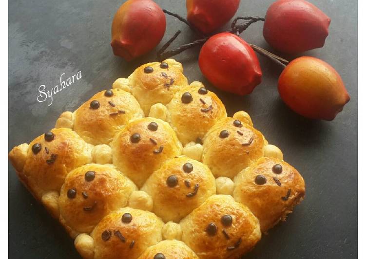 bahan dan cara membuat Milky Bear Bread Cocholate Eggless