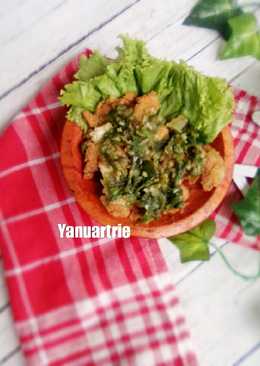 Ayam geprek cabe ijo