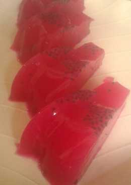 Puding buah naga
