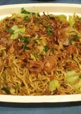 Mie Goreng Ebi Dengan Sosis Ayam (NO MSG)
