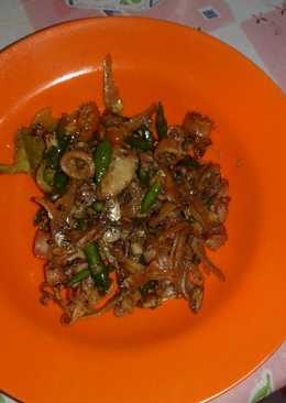 Tumis teri dan cumi asin