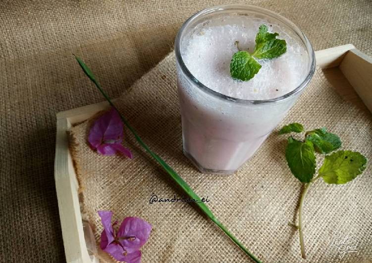 Resep Strawberry Milkshake Kiriman dari Bunda Ei