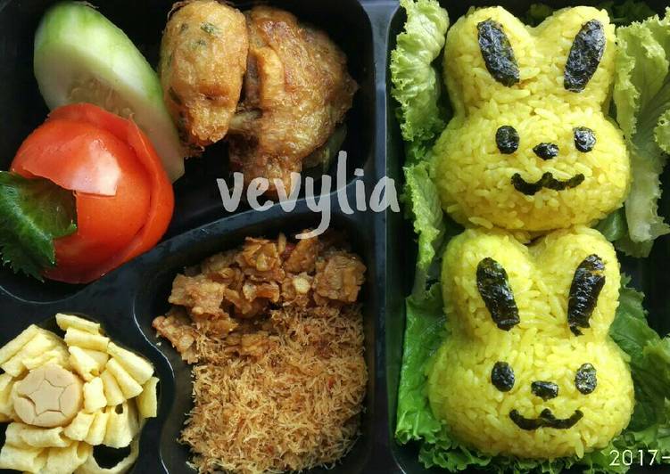 gambar untuk resep makanan Yellow rice bento (bento nasi kuning)