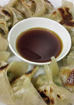 Aka Gyoza (Chinese Dumplings / Wontons / Potstickers)