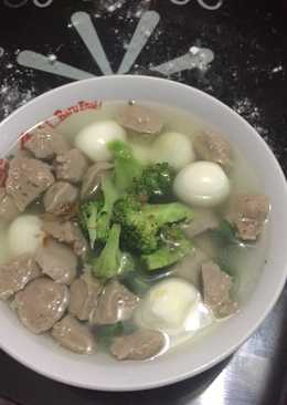 Sop Bakso brokoli telor puyuh,,