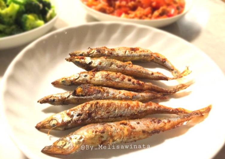 Resep Ikan telur goreng sederhana oleh Melisa Winatamarjito - Cookpad