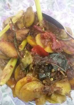 3. Semur jengkol ekstra pedas