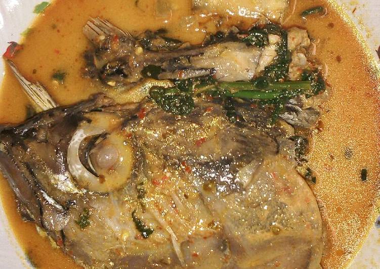 resep makanan Gulai Tongkol sayur pakis