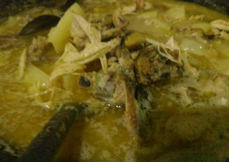 bahan dan cara membuat Soto ayam santan ala soto betawi ??