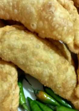 Pastel goreng isi wortel kentang