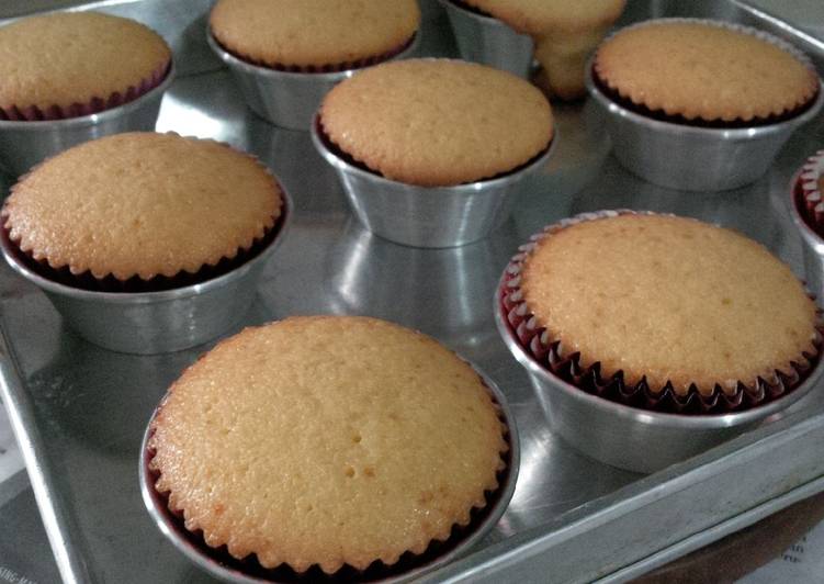 resep lengkap untuk Vanilla Cupcake