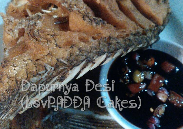 Resep GURAME GORENG GARING SAMBAL KECAP Oleh FB : Desi Eka Mulyawati
(IG : lovpadda_ cakes)