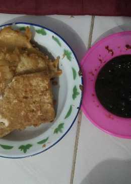 Tempe mendoan sambel petis