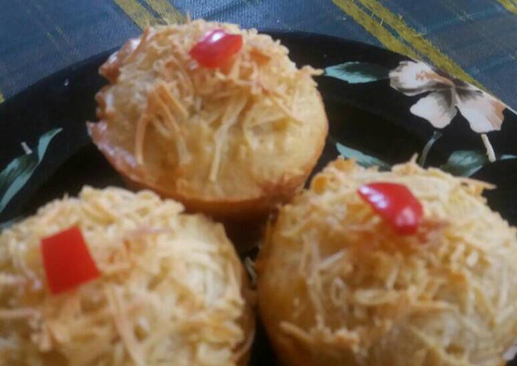 bahan dan cara membuat Muffin ayam keju