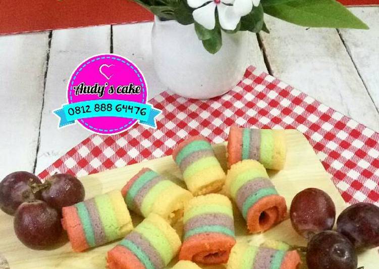 Resep Bolu Gulung Pelangi imut Dari Dewi audy's