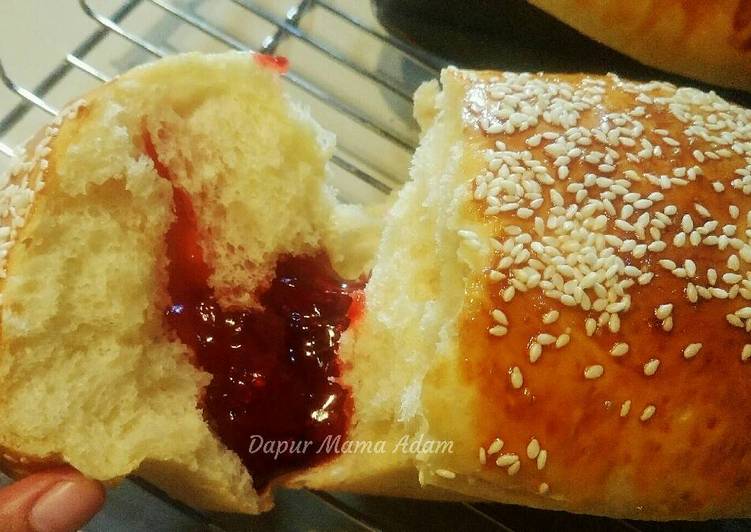 resep lengkap untuk Roti Sobek Selai Strawberry Tanpa Ulen