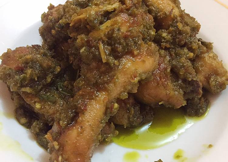  Resep  Ayam  sambal  hijau  sederhana oleh Asrii Nuranii Cookpad