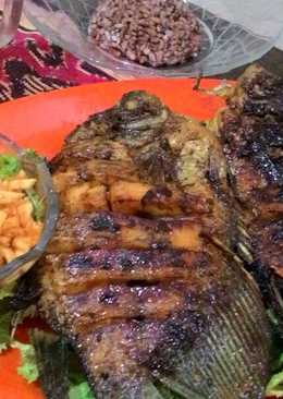 Gurami Bakar Madu dengan Sambel Pencit