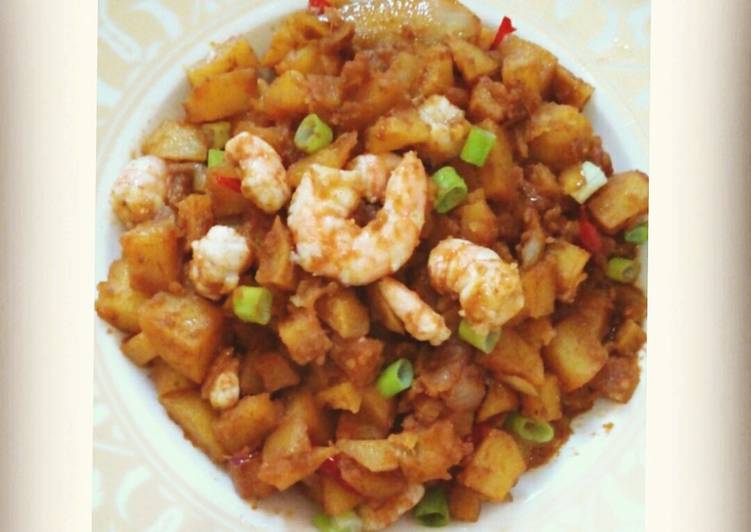 cara membuat Sambel Goreng (ngidam) Kentang-Udang Bumbu Instan.