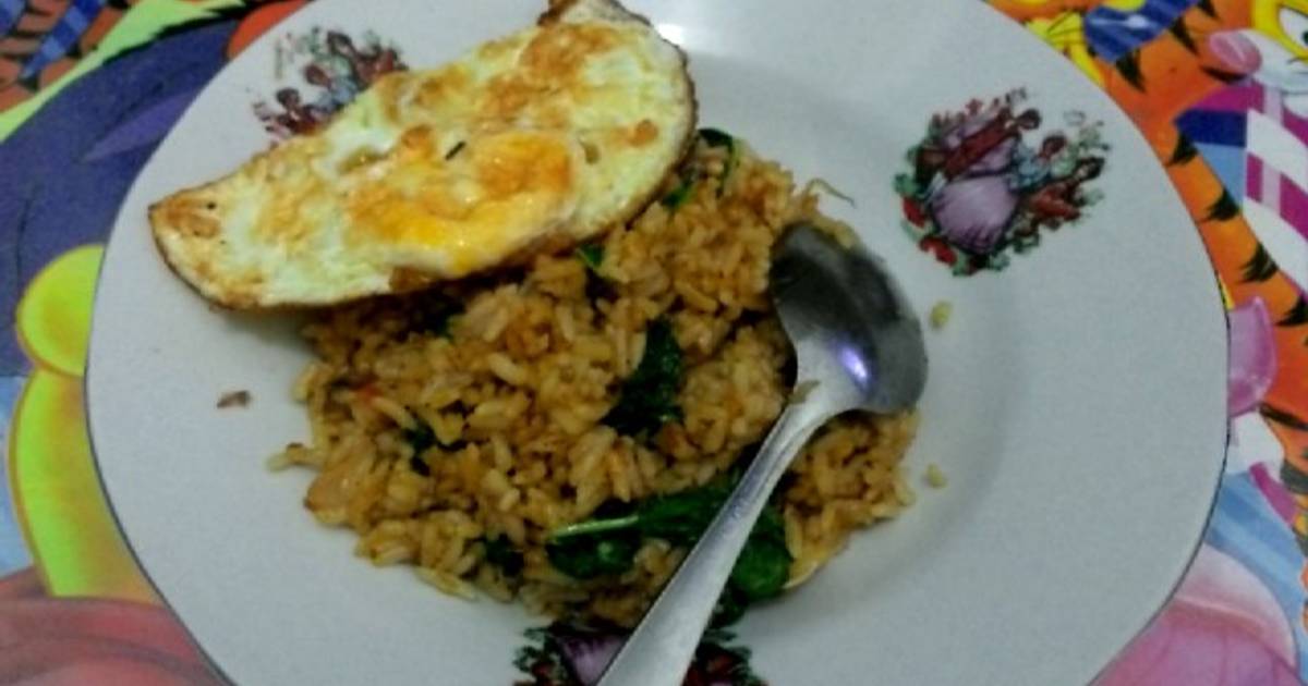  Resep  Nasi  Goreng  Bayam  Selar oleh Yulianti Rusdiana 