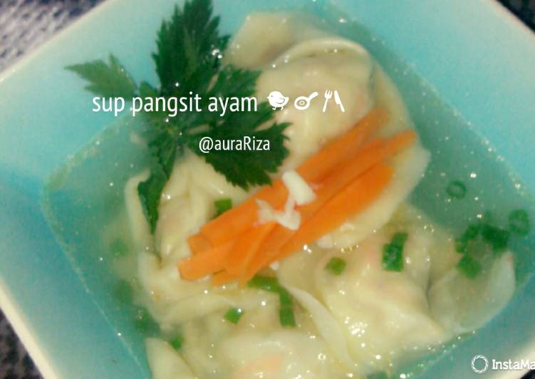 bahan dan cara membuat Sup pangsit ayam wortel