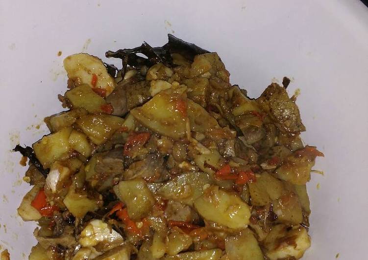 gambar untuk resep makanan Sambal kentang goreng ati  bakso ayam