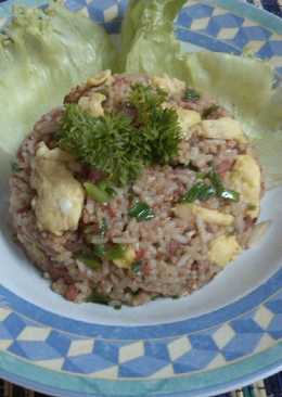 Nasi goreng corned