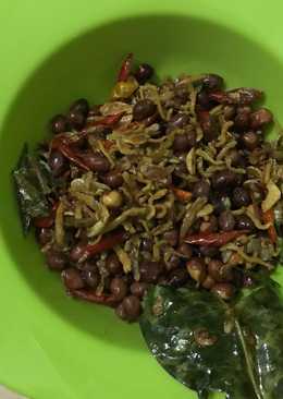 Teri kacang pedas