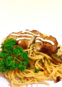 Bolognese pasta with chicken katsu and mushroom