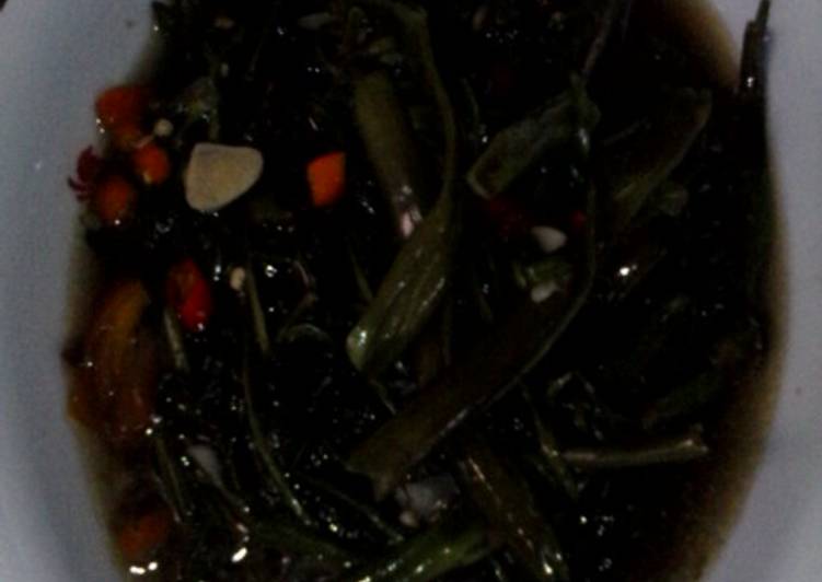 Resep Tumis kangkung saus tiram Karya Wiji lestaria2584