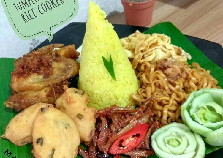 cara membuat Nasi Kuning Rice Cooker a. k. a (Tumpeng Mini)