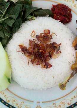 Nasi uduk + Lalapan bebek