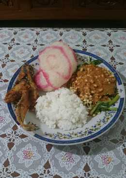 03.Lele terbang bersama nasi pecel (ngawi)