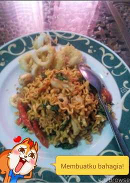 Mie goreng cumi enyoy