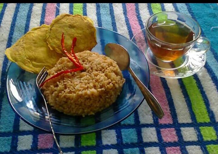 gambar untuk resep makanan Nasi goreng kecap orak arik telor