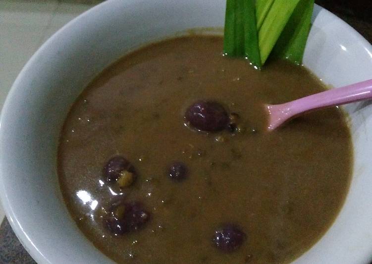 Resep Bubur kacang hijau bola ungu - Marlia Muniroh