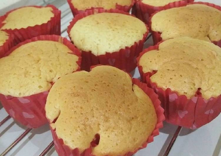 gambar untuk cara membuat Condensed Milk Cotton Cake 5 Bahan