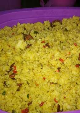 Nasi goreng ikan teri pedas