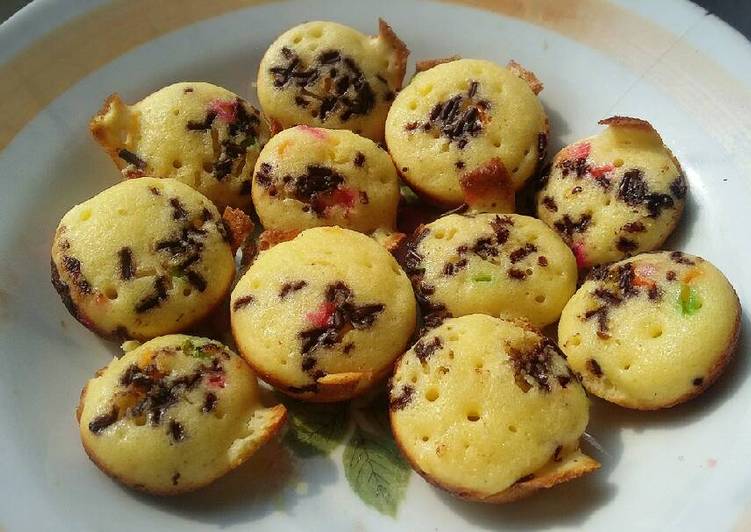 bahan dan cara membuat Kue Cubit