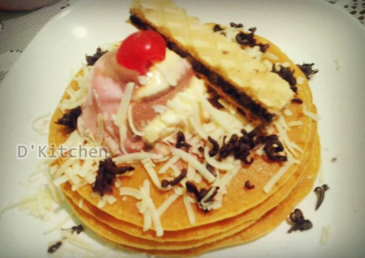 cara membuat Pancake with Strawberry Ice Cream and Crunchy Waffel