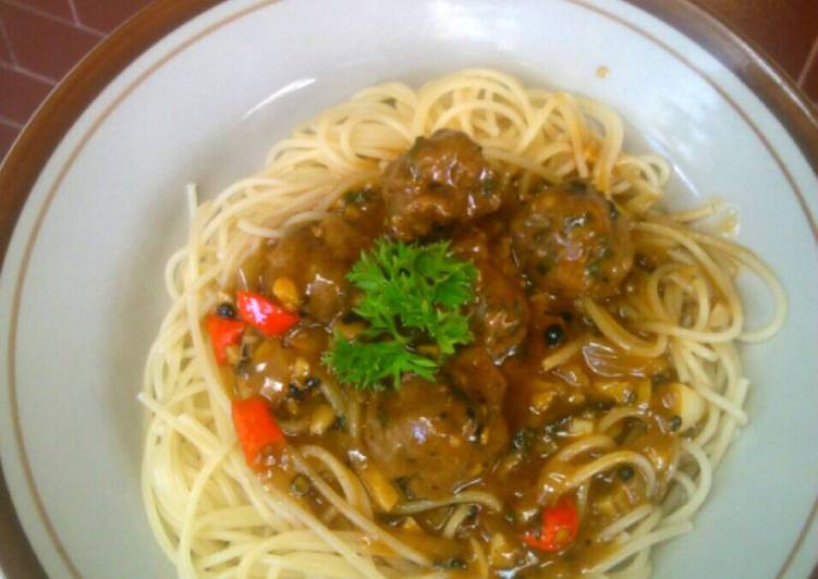 resep masakan Spaghetti Meatballs with BBQ sauce