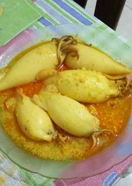 Gulai cumi isi telur